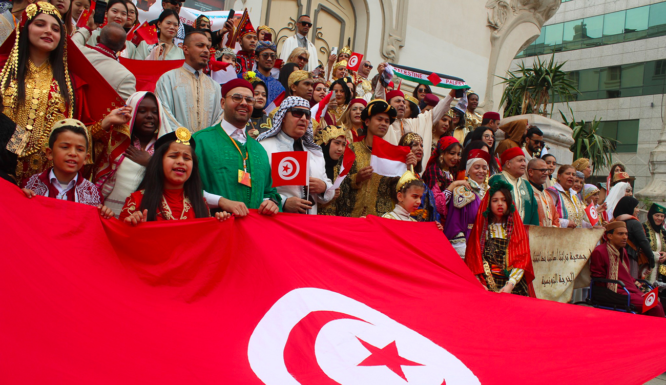 La Kharja tunisienne met à l’honneur le costume traditionnel le...