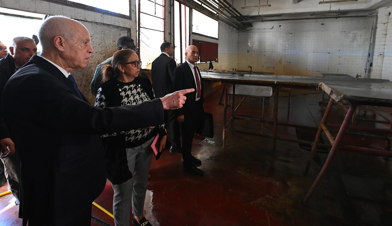 Kais Saïed en visite à Ellouhoum : corruption, viande avariée...