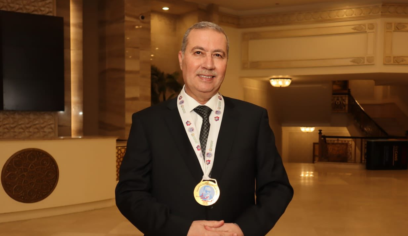 L’écrivain tunisien Nizar Chakroun remporte le Prix Naguib Mahfouz du...