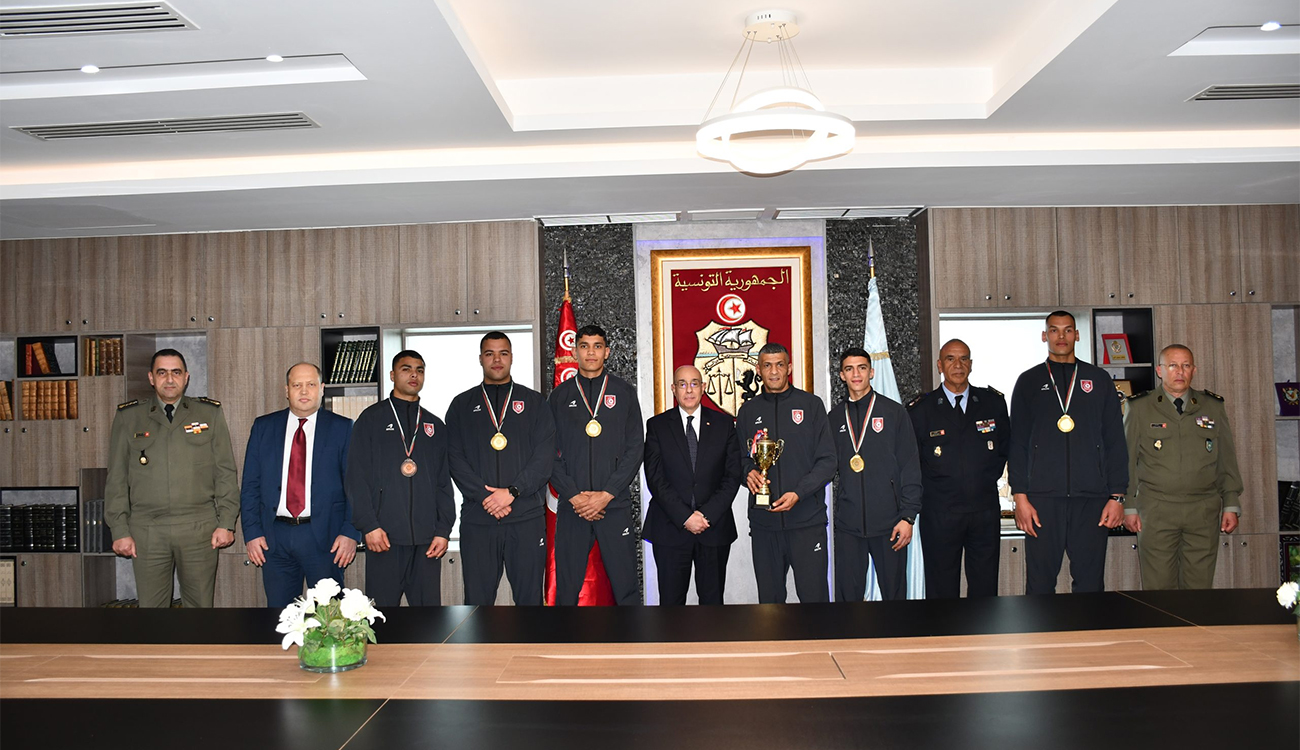 Khaled Sehili honore l’équipe militaire de boxe pour ses performances...