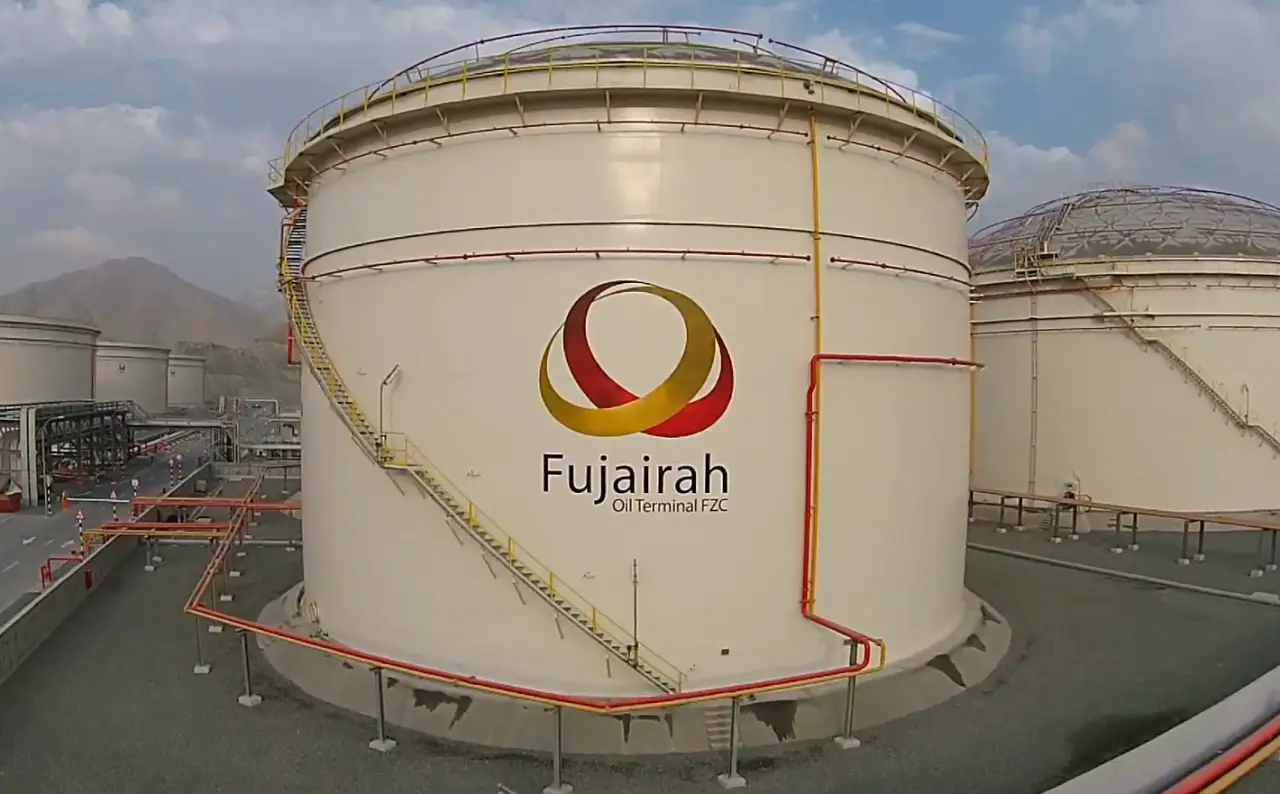 Émirats arabes unis : un incendie dans une installation pétrolière...