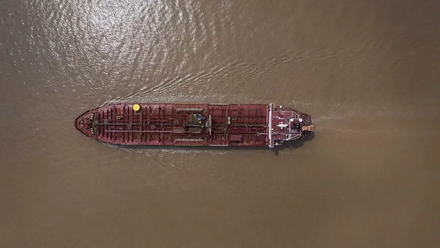 Naufrage d’un pétrolier attaqué dans le détroit d&rsquo;Ormuz