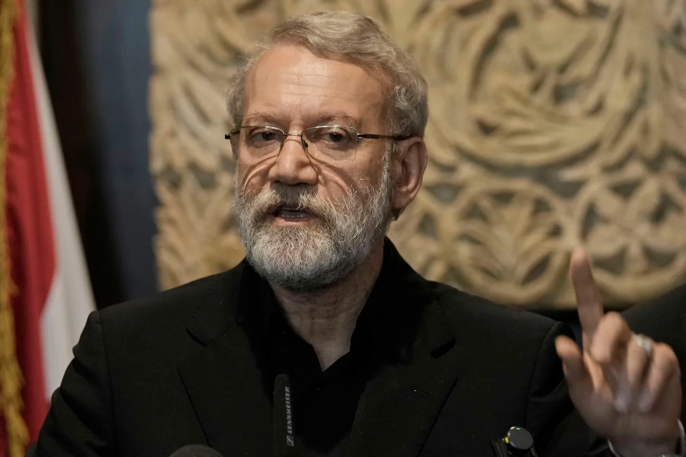 Ali Larijani s’adressant à Trump : « On ne vous...