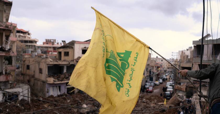 Le Hezbollah se dit prêt à une « longue confrontation » avec...