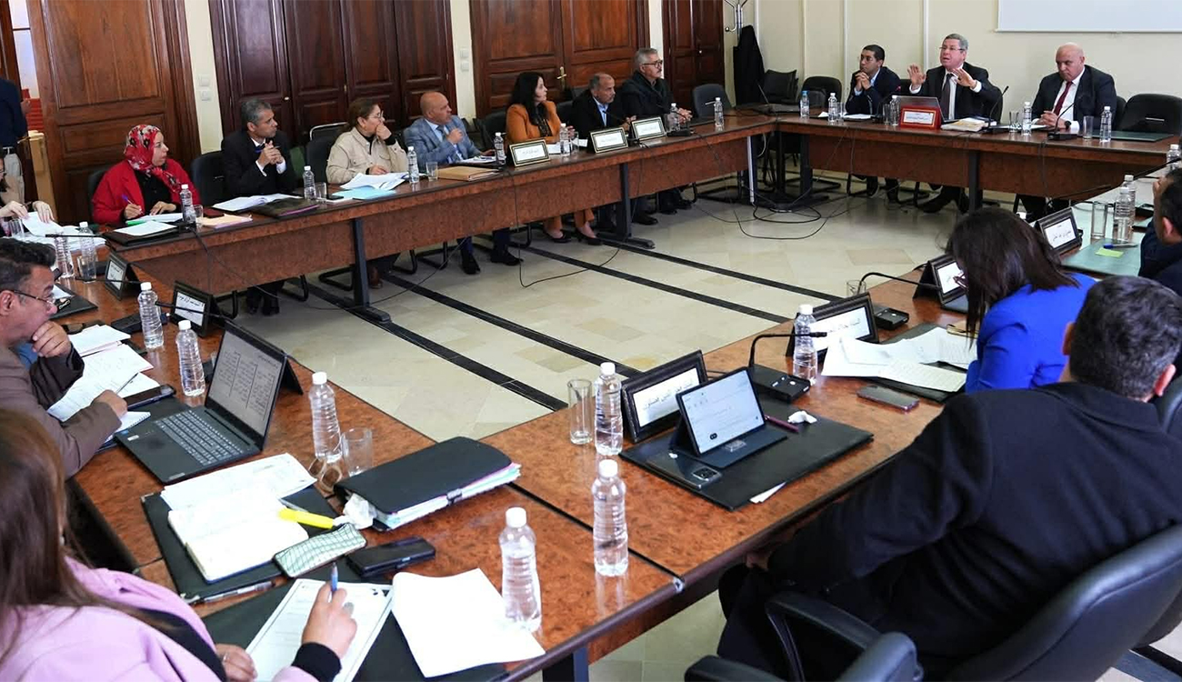 Au parlement : Le CNOT veut plafonner les salaires des...