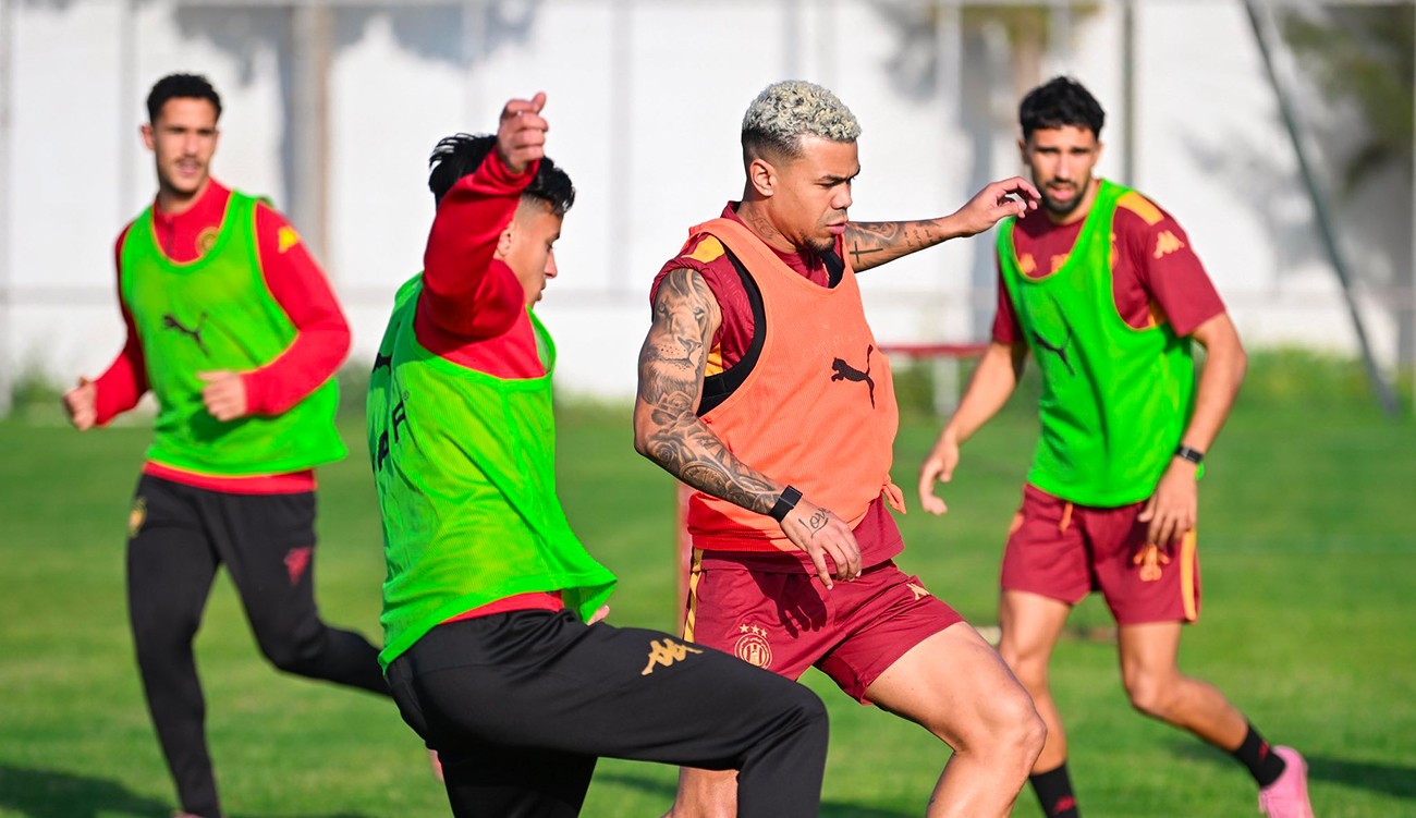 Ligue des champions : l’Espérance ouvre partiellement ses entraînements avant...