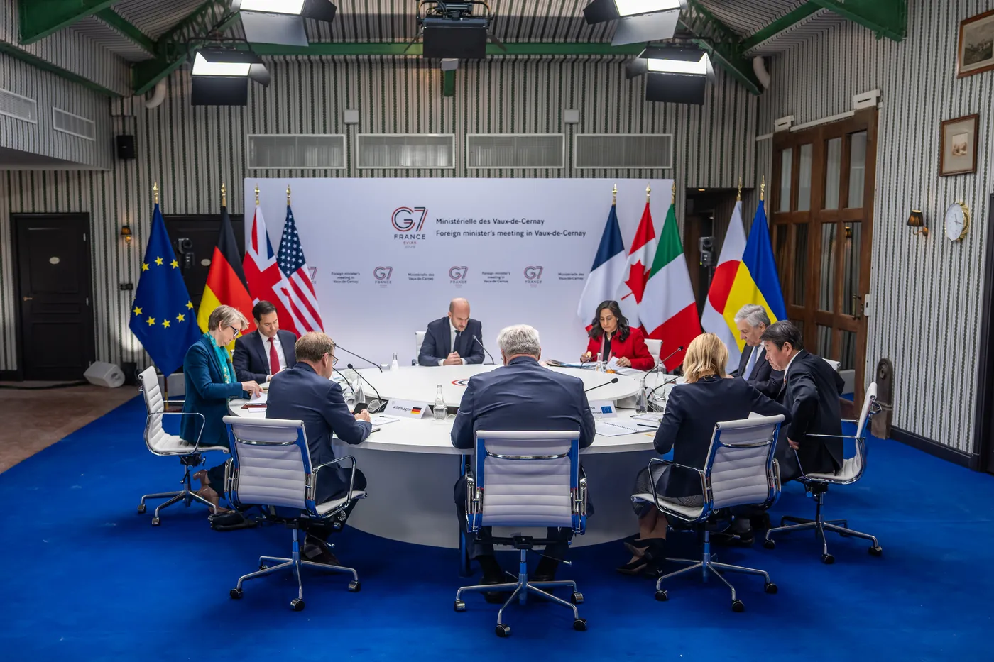 Les pays du G7 veulent créer une banque de reconstruction...