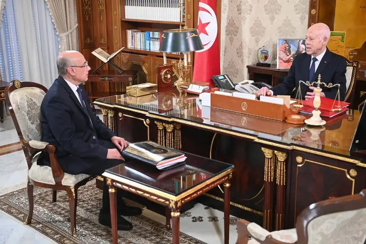 Kaïs Saïed souligne le rôle du génie militaire et le...