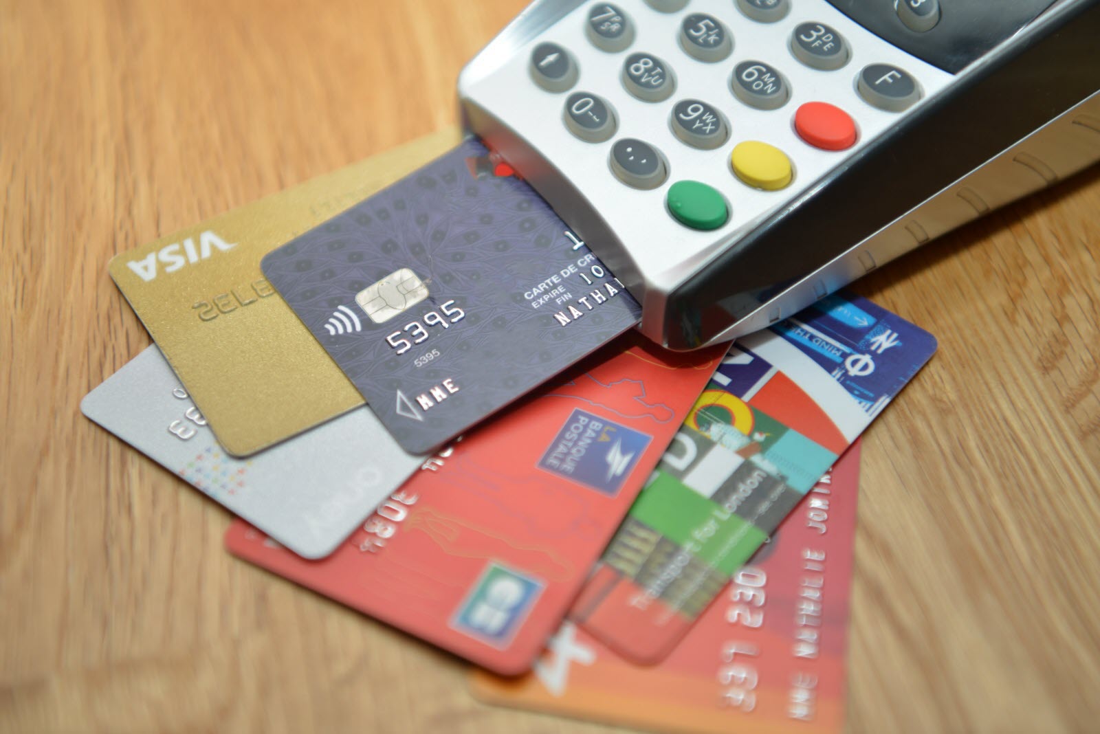 Station service: un réseau spécialisé dans le vol des codes...