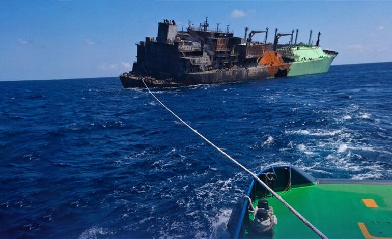 Un méthanier russe à la dérive après la rupture de son câble de remorquage inquiète les autorités libyennes