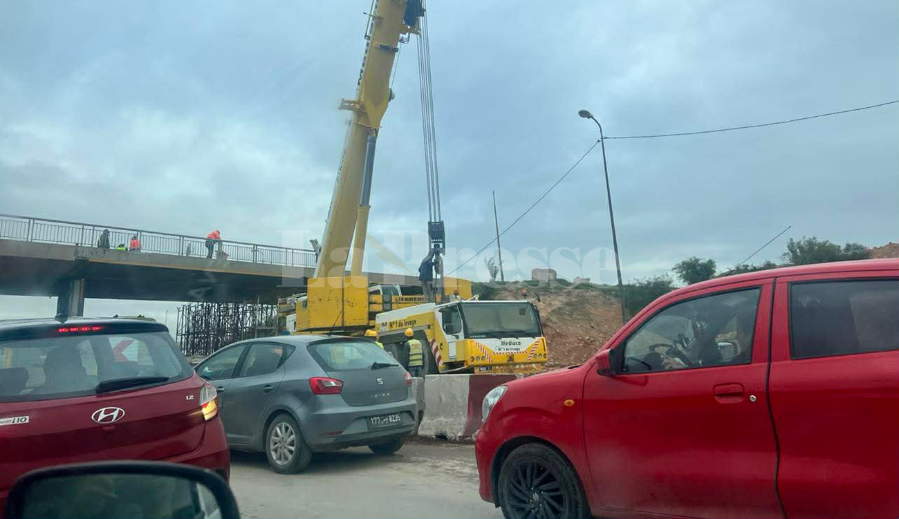 En photos : démolition du pont et trafic perturbé sur...