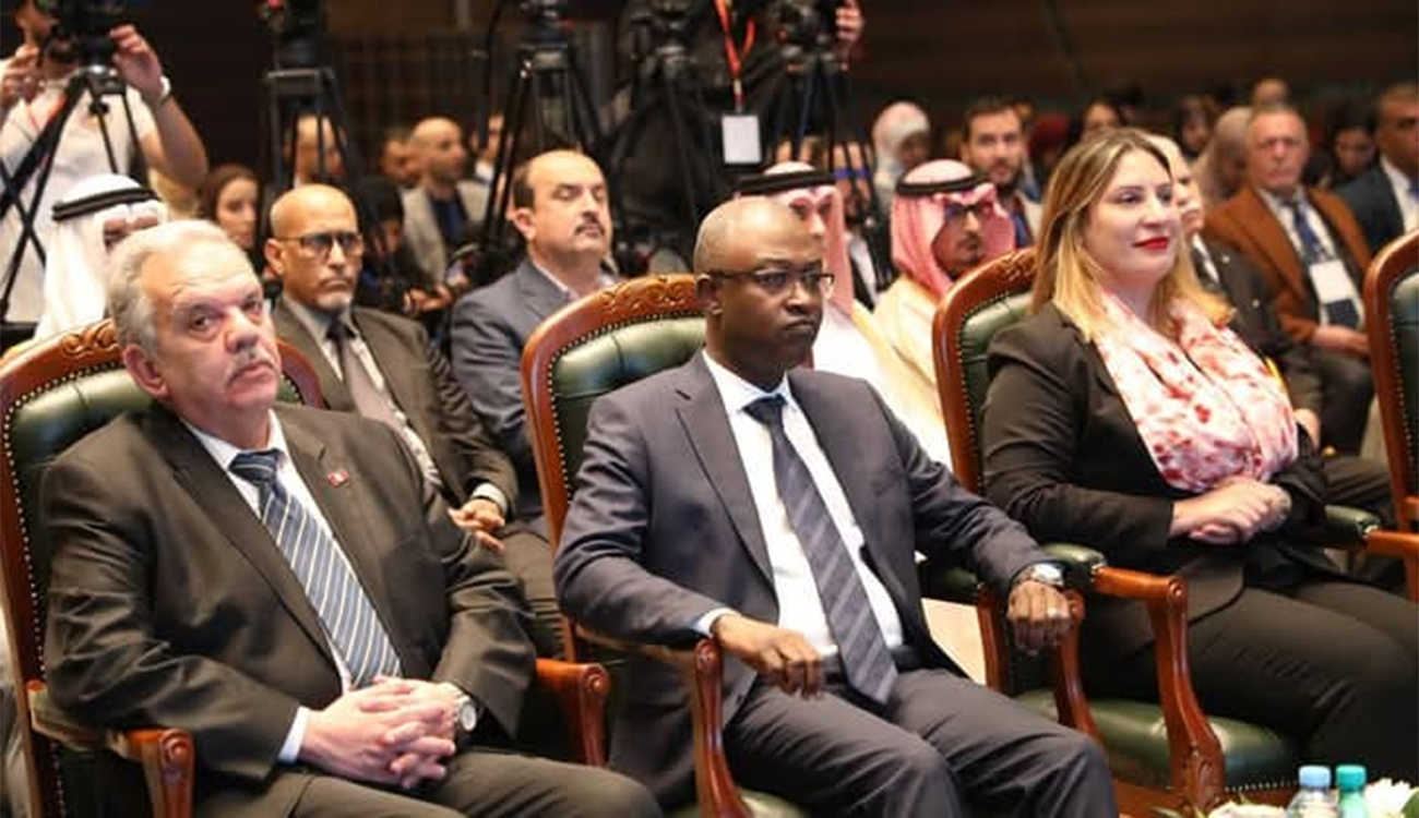 Sadok Mourali participe au Forum arabe de la jeunesse, de...