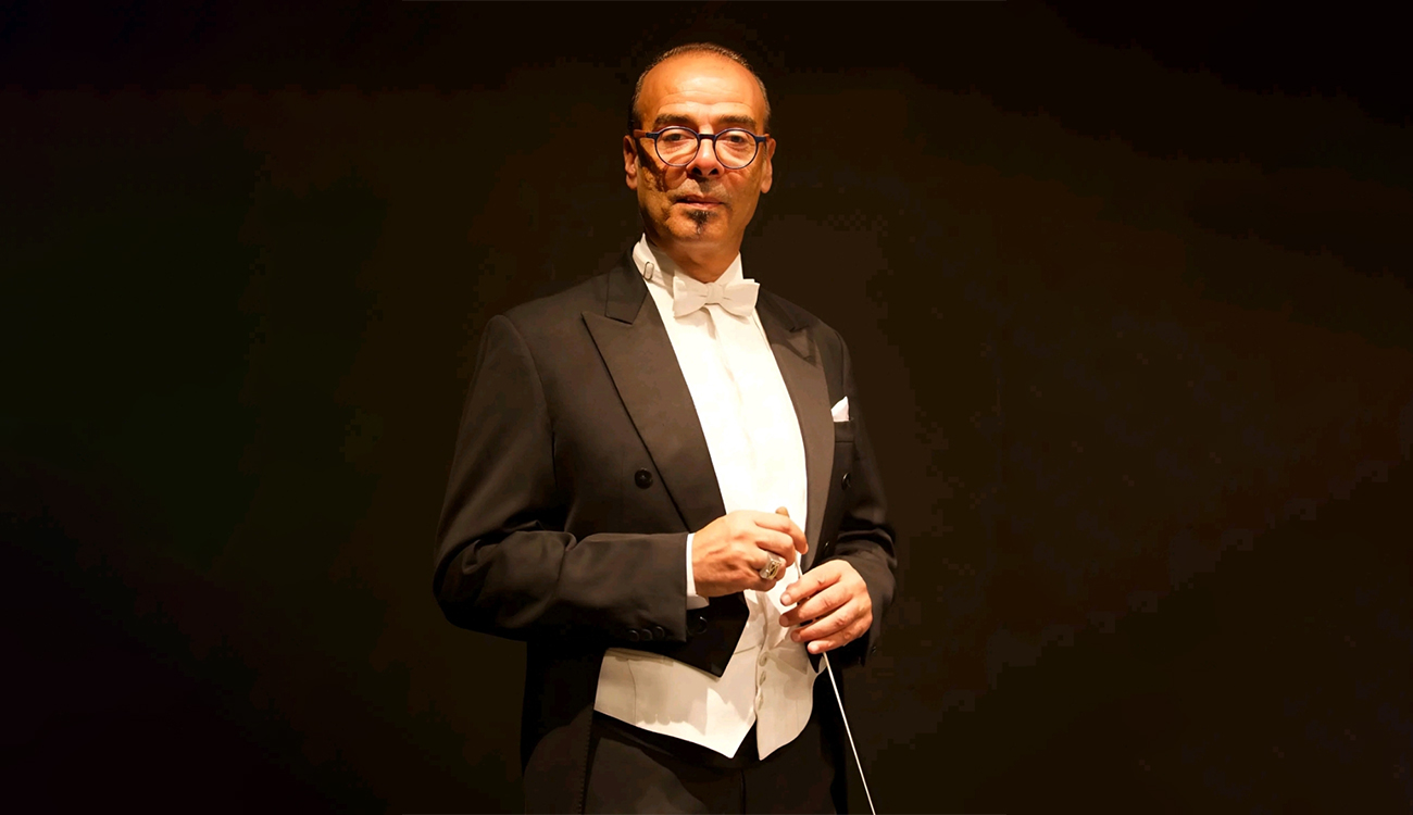 Le chef d’orchestre égyptien Nader Abbassi à La Presse  :...