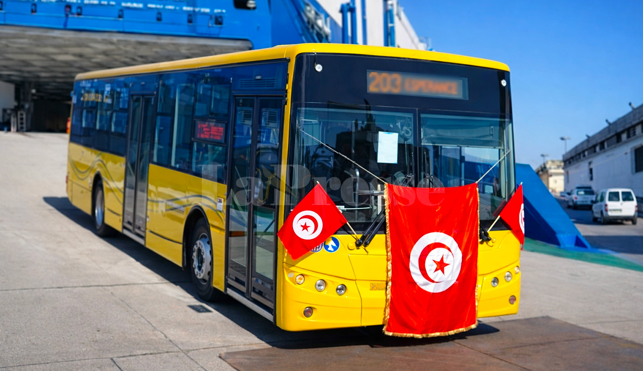 Tunisie : arrivée de 136 bus chinois au port de...