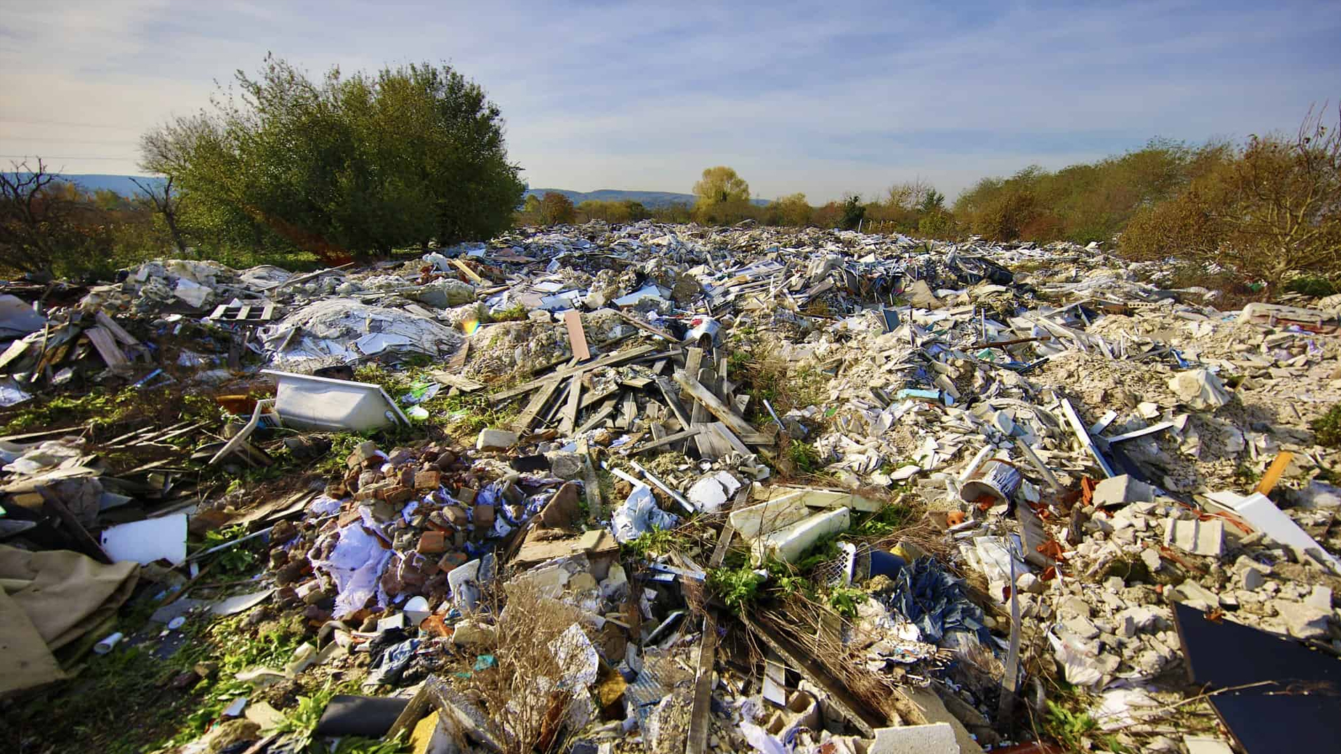 Sousse sévit contre les dépôts sauvages : saisie de camions...