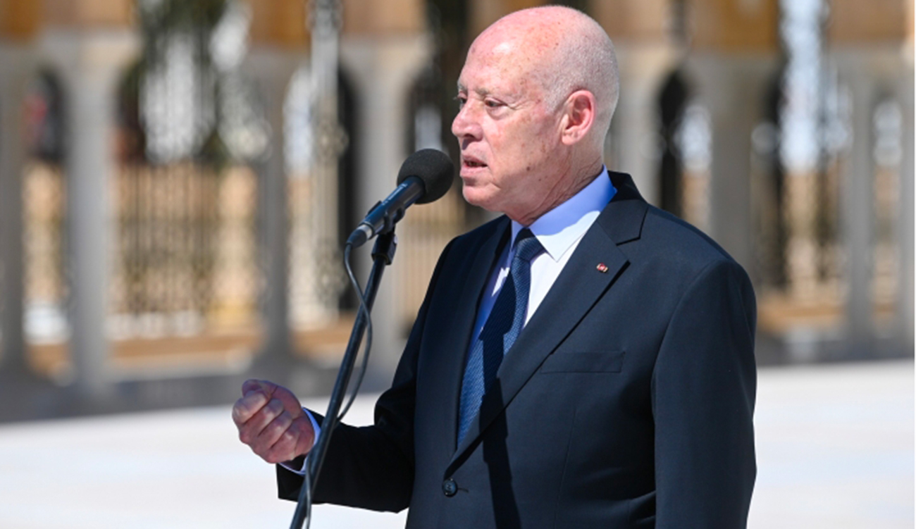 Hausse des salaires : Kaïs Saïed promet le passage à...