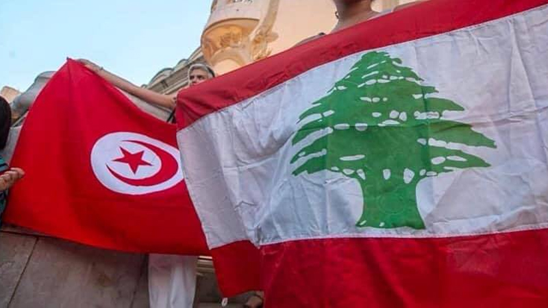 Une marche de solidarité avec le Liban devant le Théâtre...