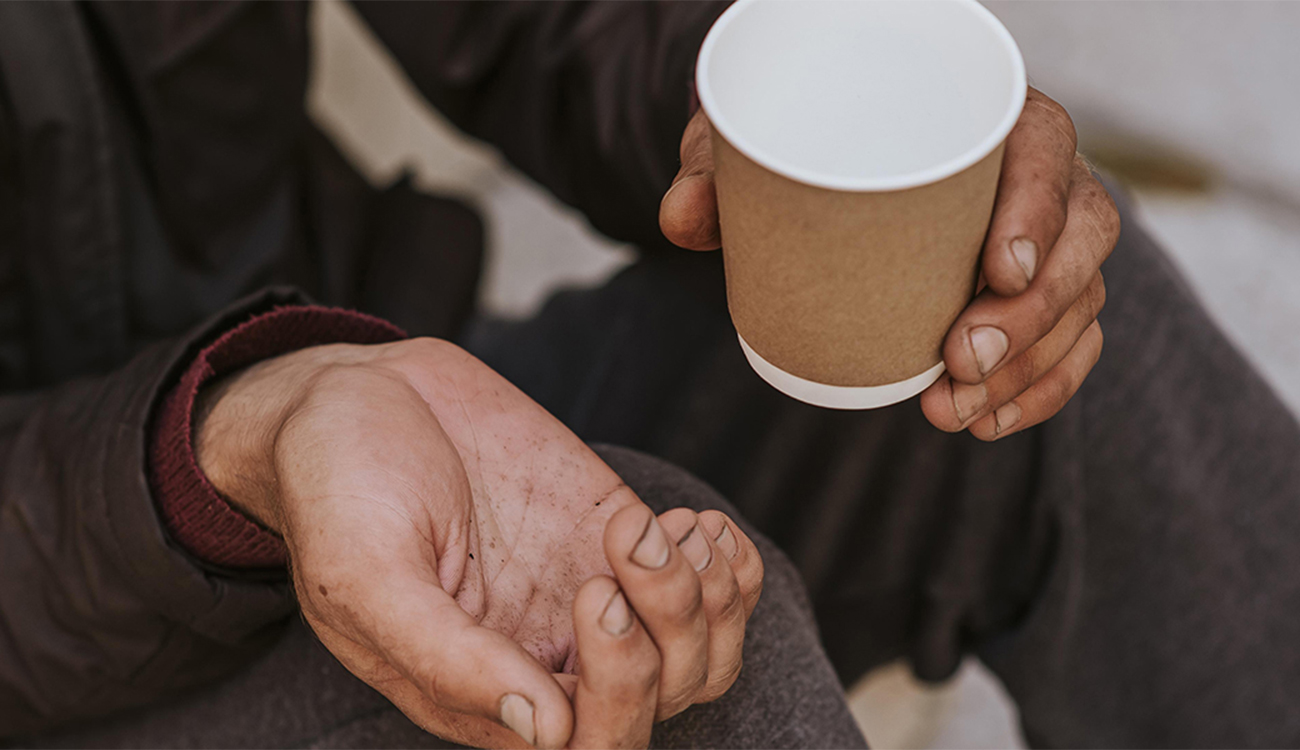Derrière la mendicité de rue, l’ombre des filières d’exploitation
