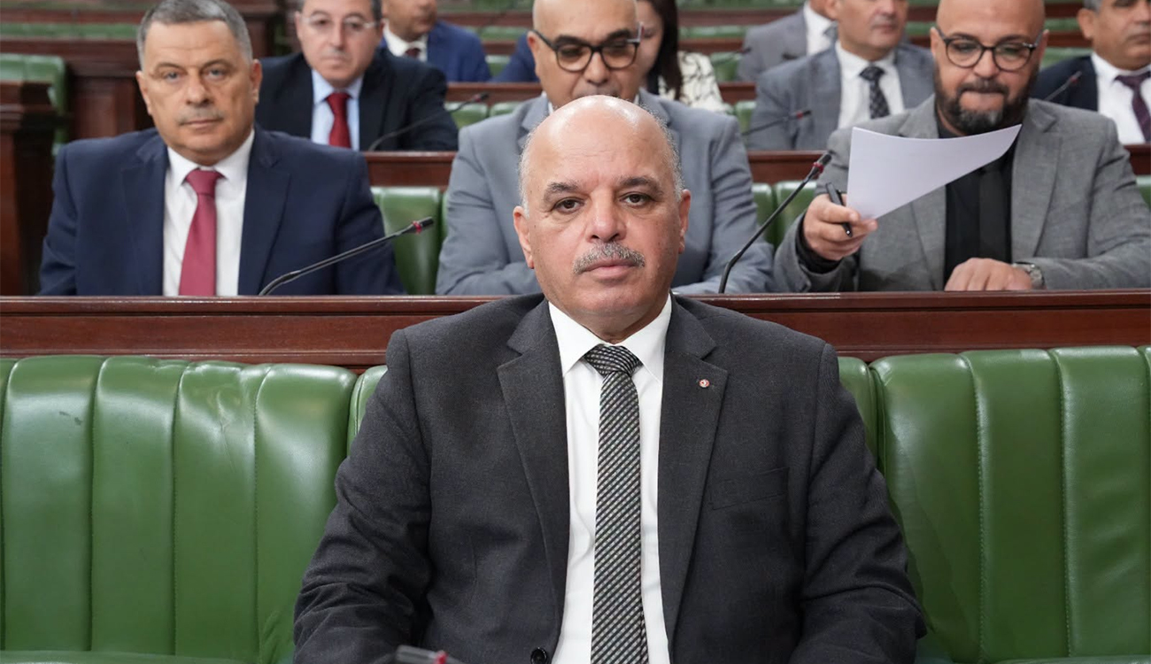 Travaux, projets et remue-ménage dans les transport aérien, maritime et...