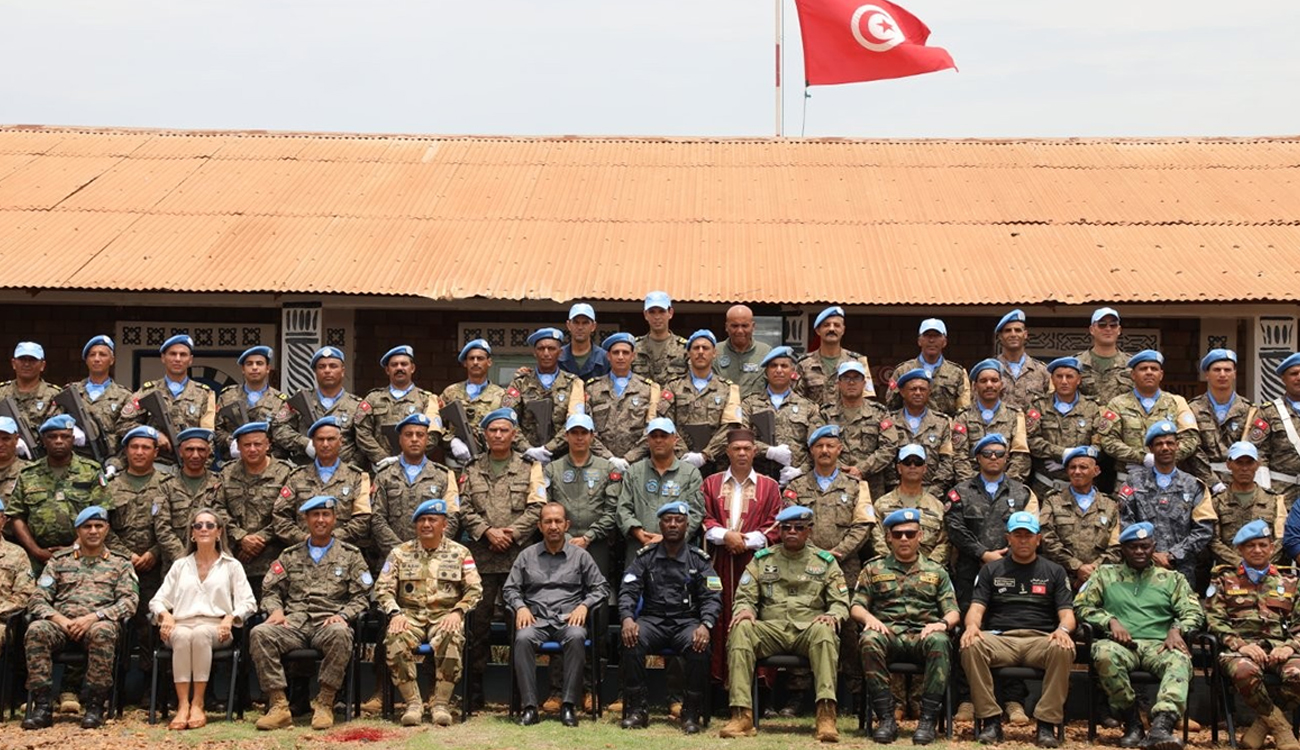128 militaires tunisiens décorés par l’ONU pour leurs efforts en...