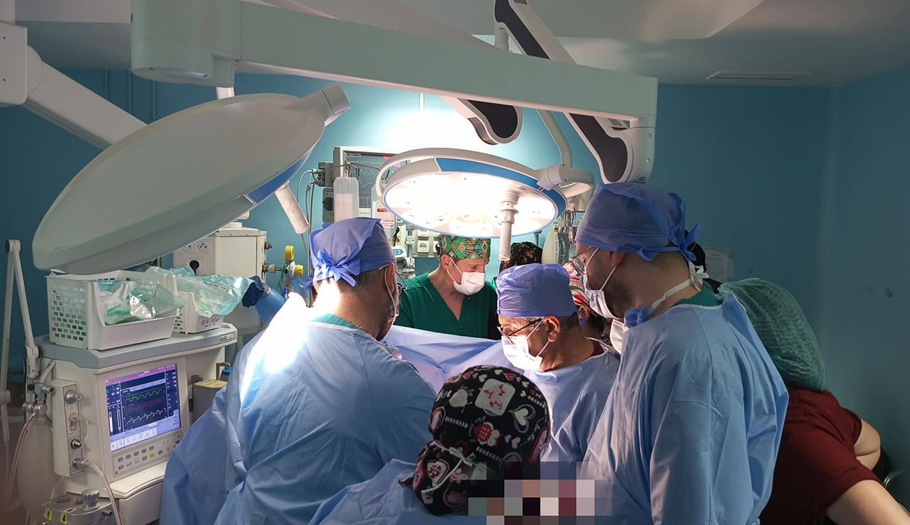 Trois hôpitaux sauvent la vie d’une élève grâce à un...