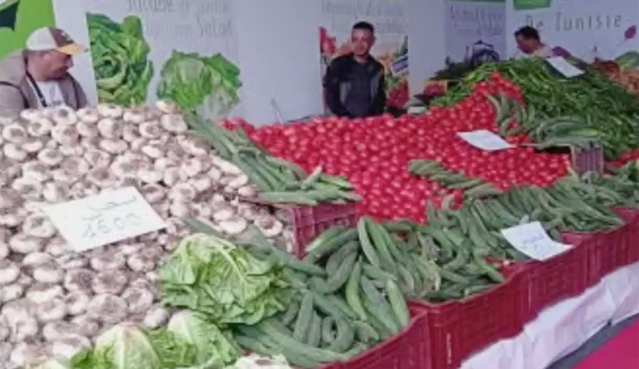 Fruits et légumes au prix de gros sur l’avenue Habib...