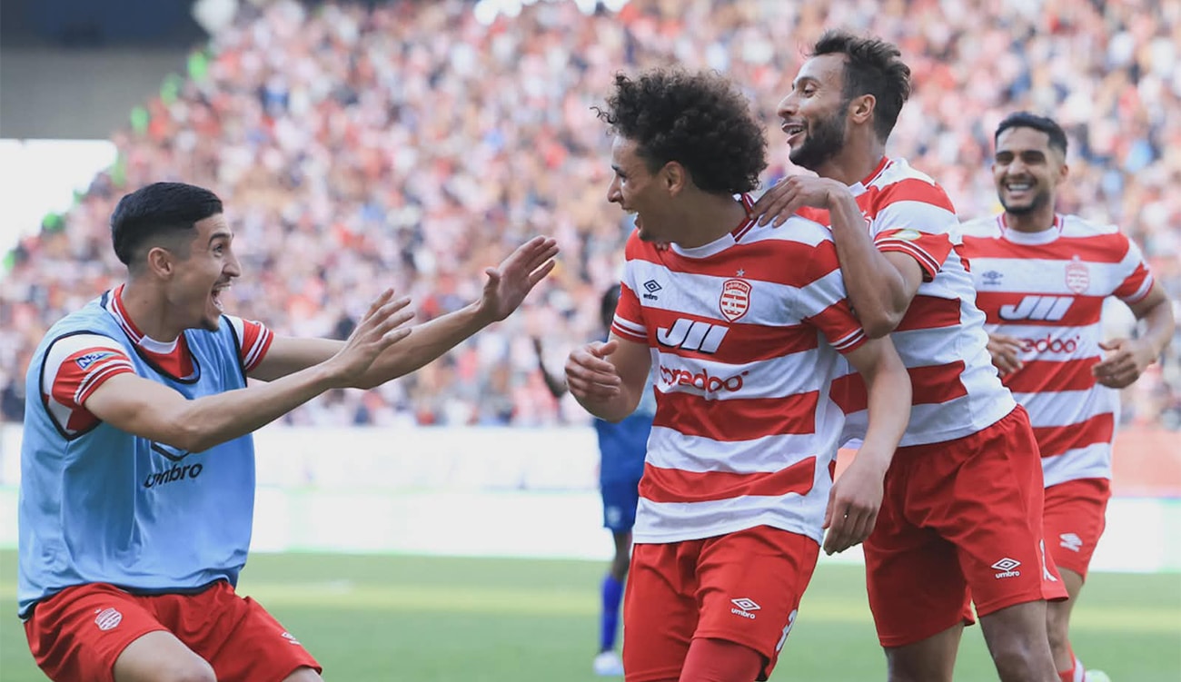 Le CA, leader, a son destin en main : Un...