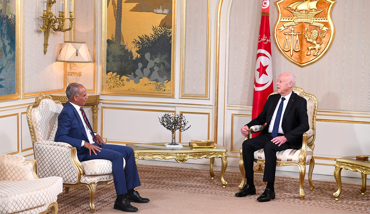 Visite d’adieu de l’ambassadeur mauritanien : Kaïs Saïed insiste sur...