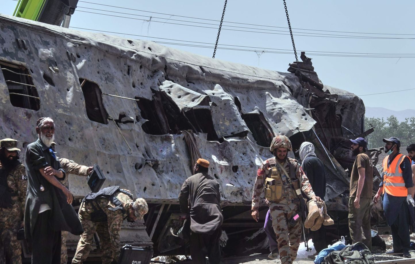 Pakistan : Au moins 24 morts dans l&rsquo;explosion d&rsquo;un train...