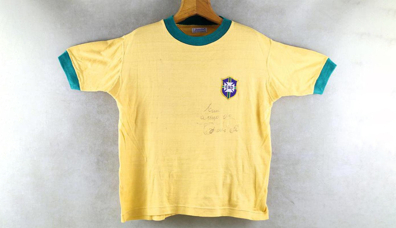 Foot : le maillot de Pelé lors de la finale...