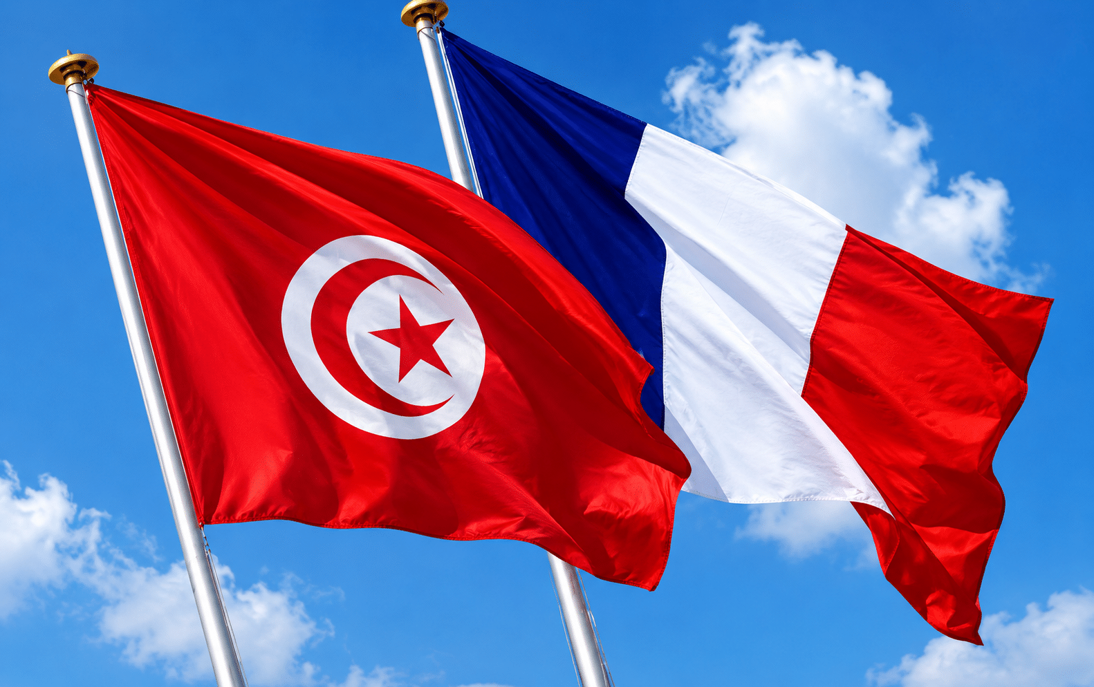 L’ambassadrice française convoquée après la diffusion d’un entretien avec une personne recherchée par la justice tunisienne